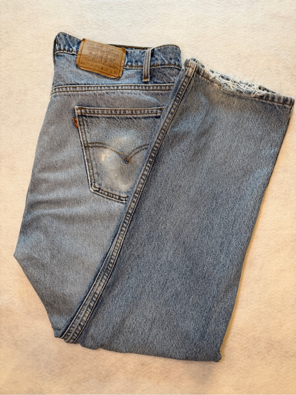 Vintage Levi's 505 Men's Fit 38 X 30 Medium Wash Made in 1997 READ DESCRIPTION